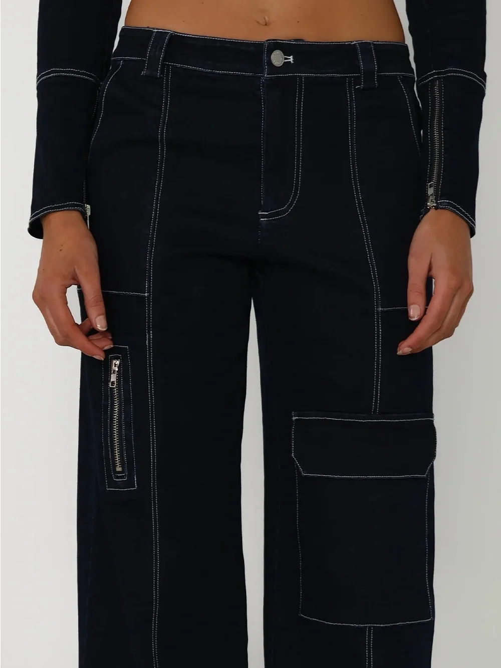 NWT BY.DYLN Cole Pants Dark Blue Denim Cargo Pants Contrast Stitch Relaxed Fit